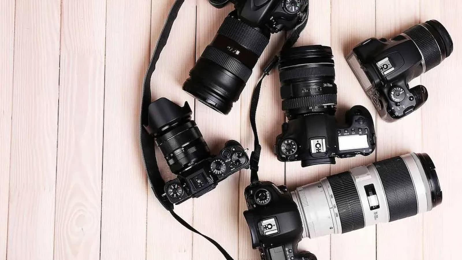 از لحظه‌ها به راحتی عکاسی کنید؛ راهنمای کامل خرید دوربین برای هر سلیقه و بودجه‌ای